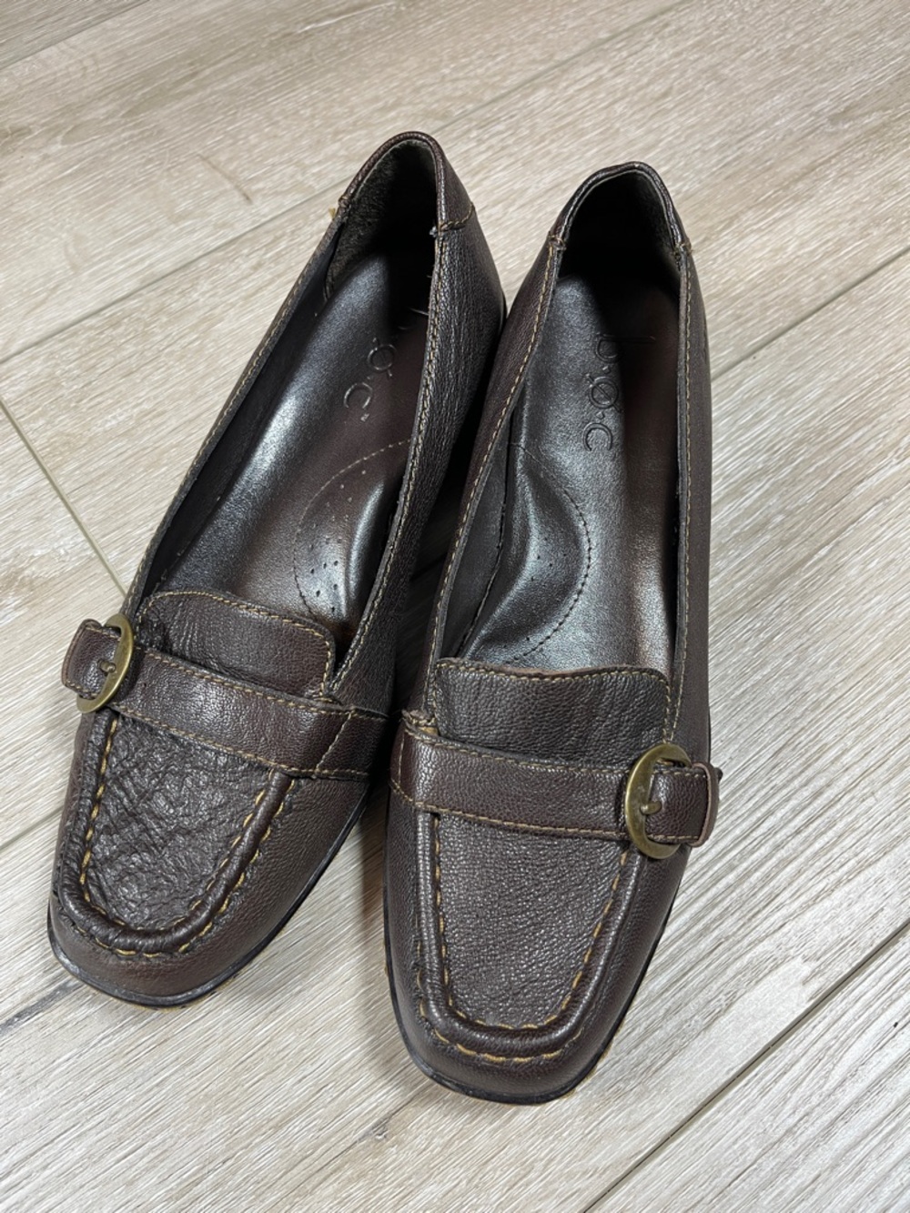 B.o.c Women's Brown Leather Loafers with Buckle Accent size 8